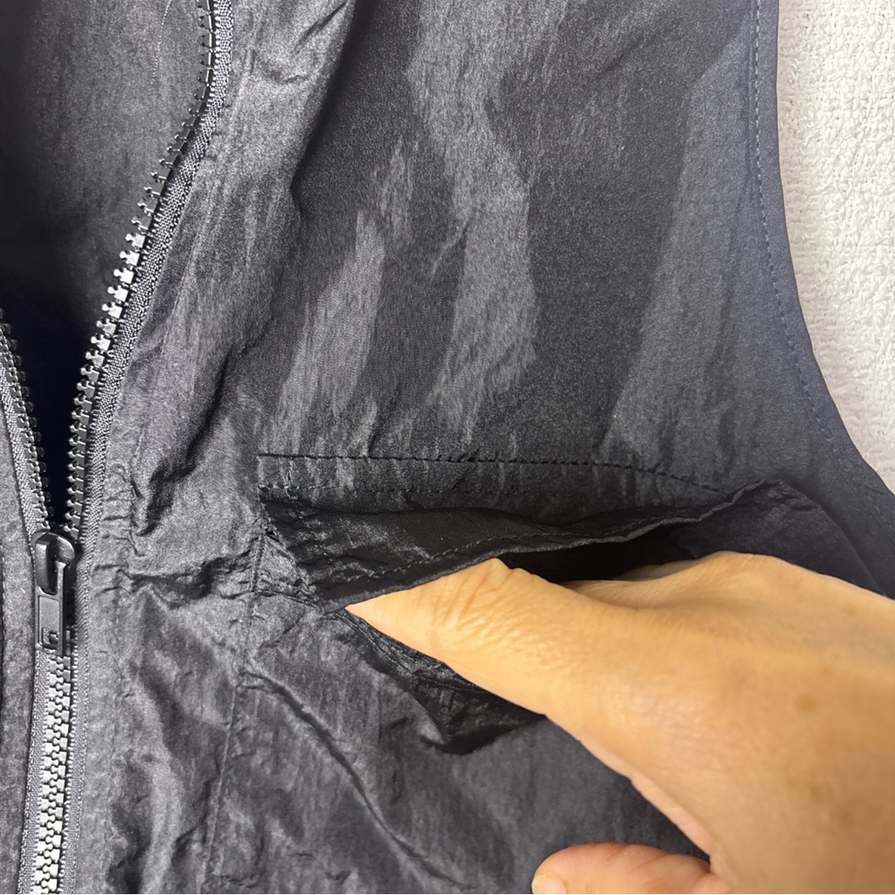 No Boundaries Black Sleeveless Bomber‎ Jacket - Picture 4 of 8